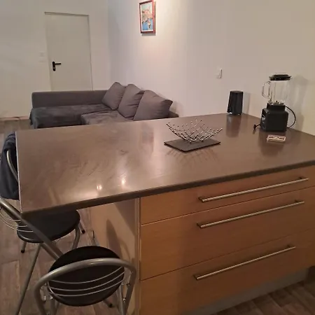 La Petite Simonoise Apartment